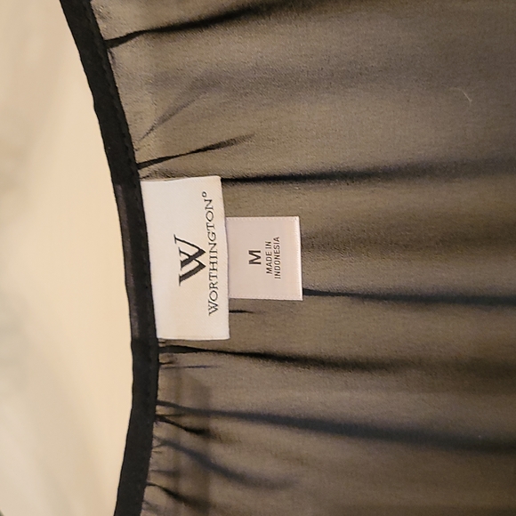 ❤️ Worthington size medium sheer black button-up blouse - Picture 3 of 5